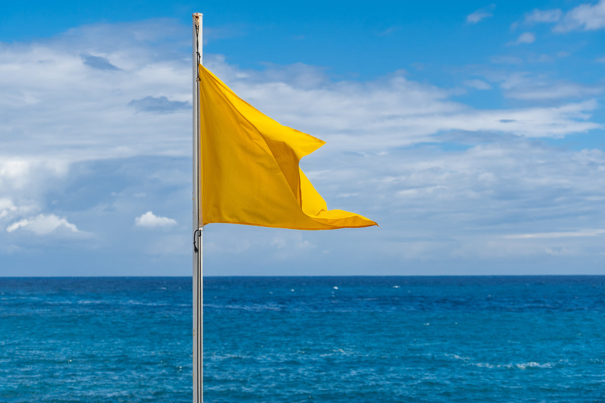 Storm Warning Flags: What Boaters Need to Know About Weather Signal Fl ...