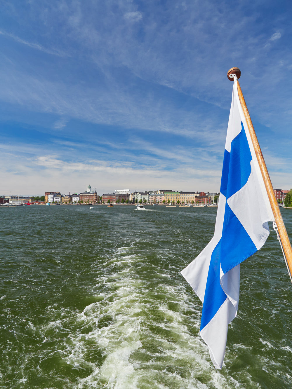 Reliable Signaling for Nautical Operations